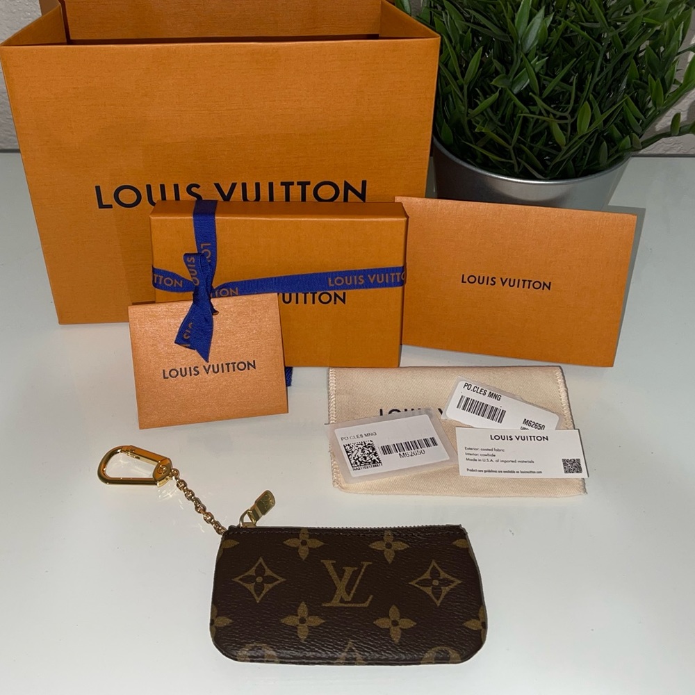 🖤BLACK FRIDAY SALE🖤🔥🆕 LOUIS VUITTON KEY POUCH MONOGRAM COIN PURSE